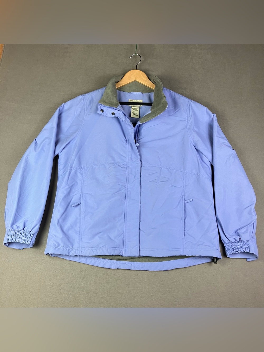 L.L. Bean Women’s Size L Fleece Lined Full Zip Jacket Coat Light Purple. In good